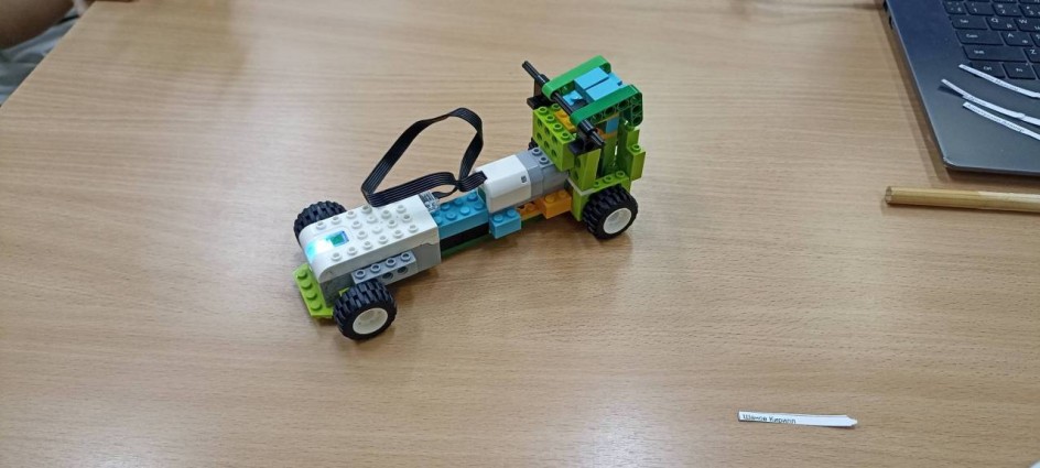 Гоночный болид