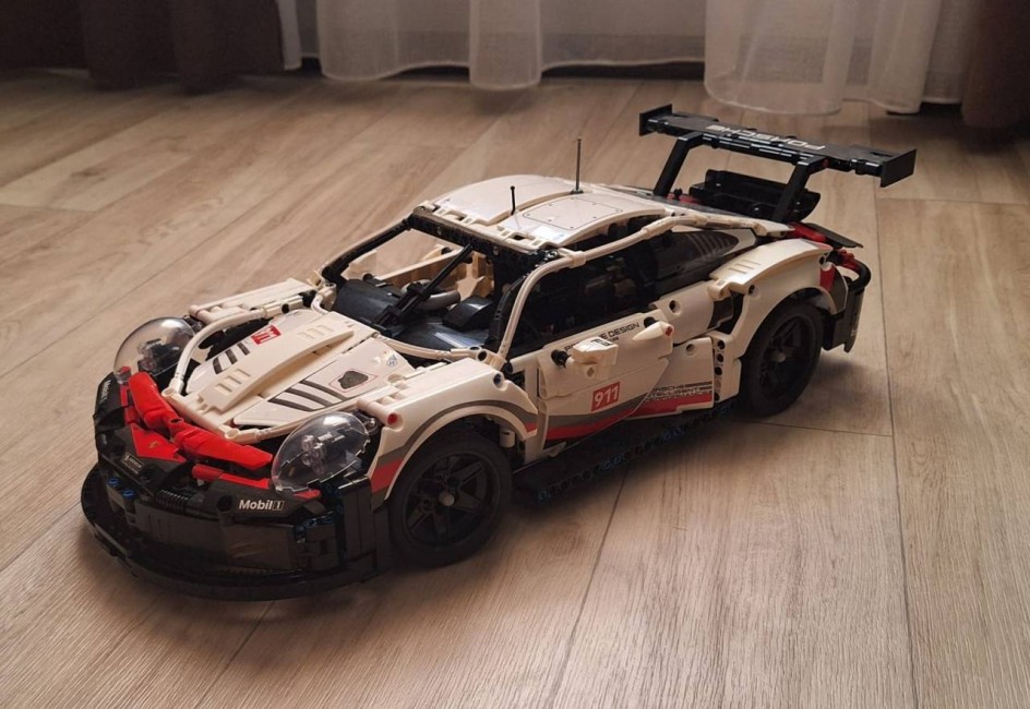 Лего машина Порш - 911