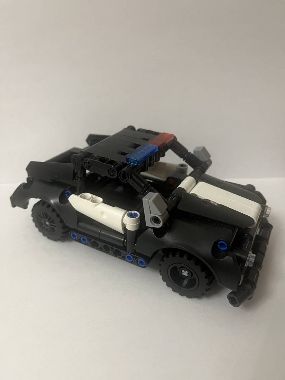 Полицейский автомобиль