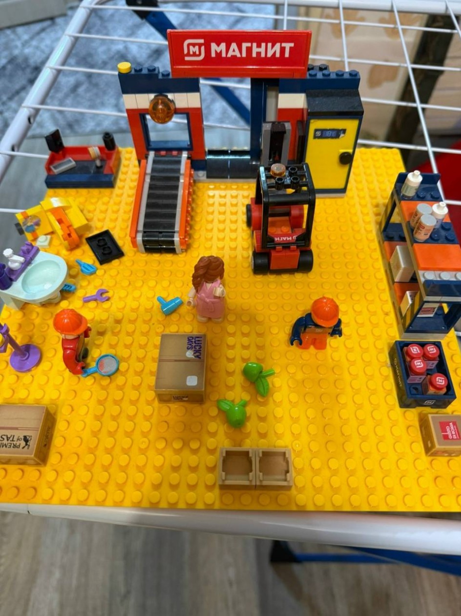 "Лего  склад Магнит"