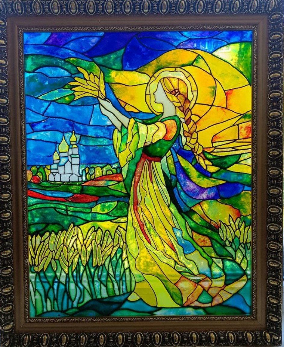 «Витраж урожая: золотистые руки девушки»