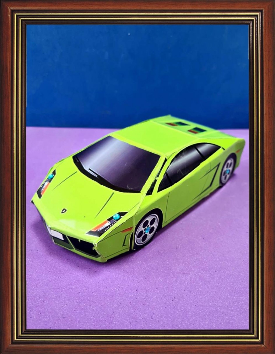 "Гоночный автомобиль"