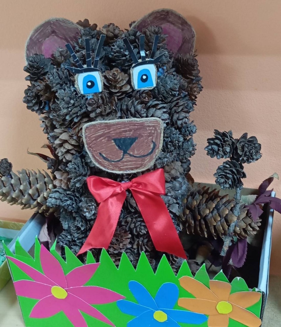 "Медведь на поляне"