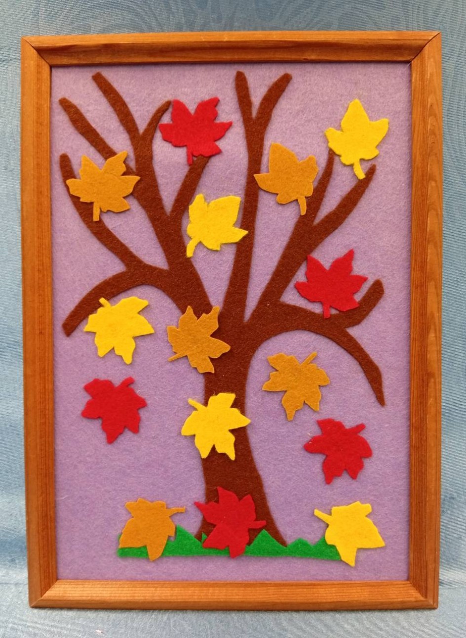 Листья падают, кружатся