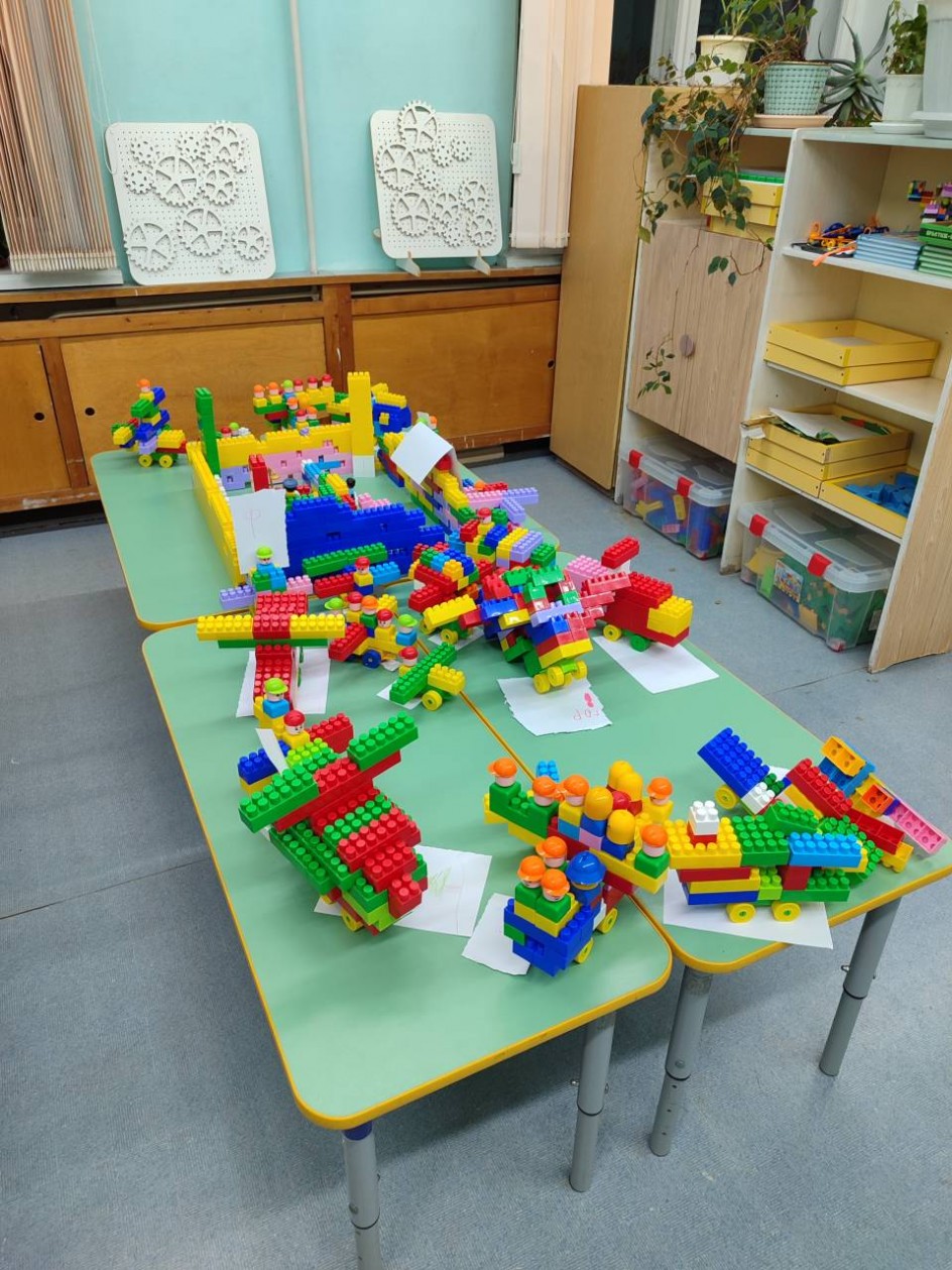 "Аэропорт и его инфраструктура глазами детей"