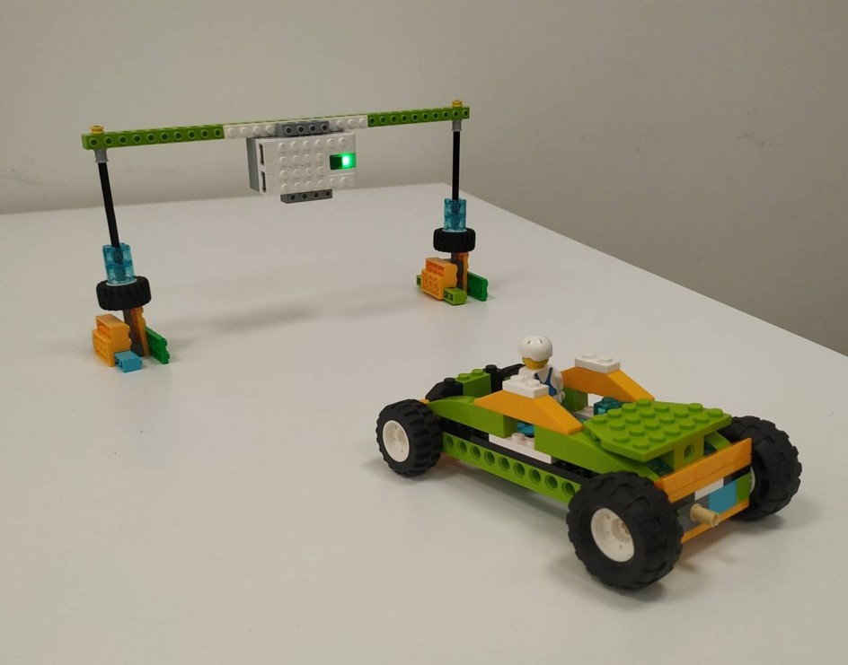 Сигнальное табло на гоночном треке