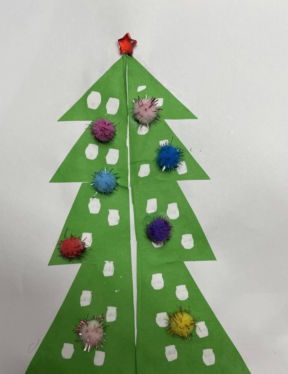 Елочка в детском саду