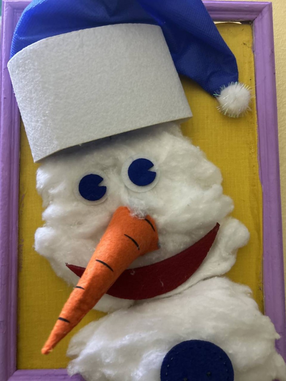 Веселый снеговичок