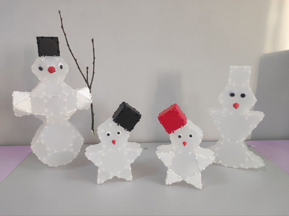 "Весёлая семейка"