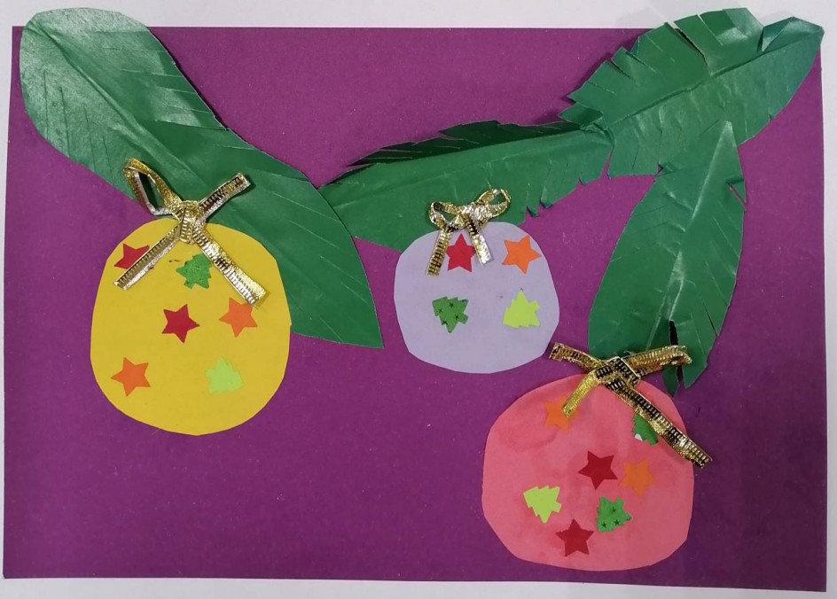 " Еловая ветка с шарами"