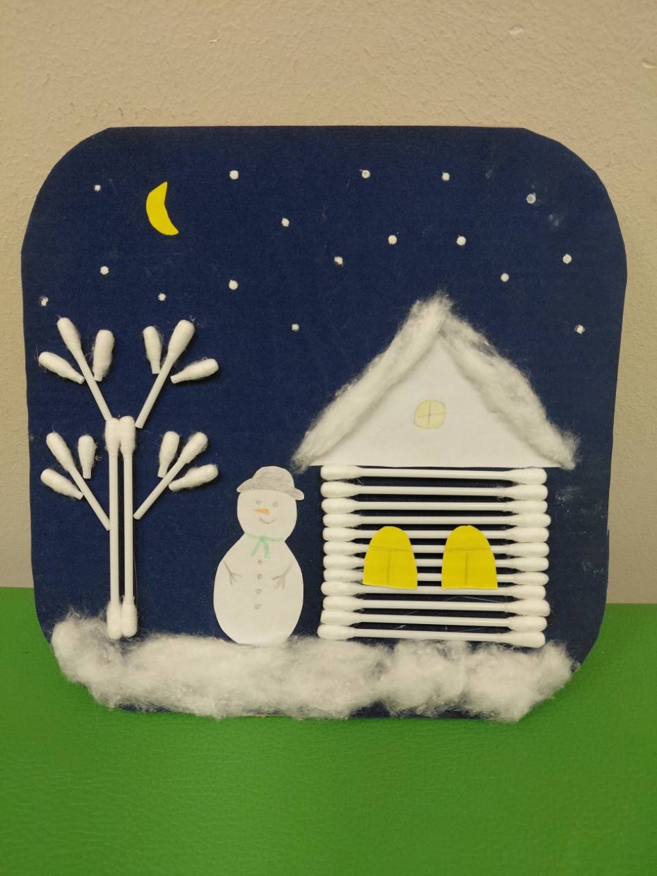 Снеговик и сказочный домик