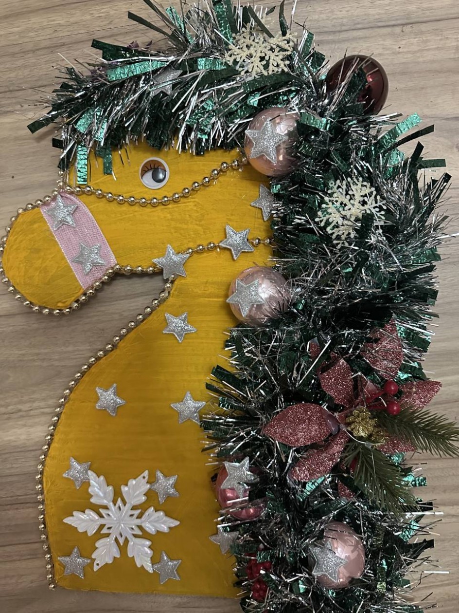 Снежная лошадка