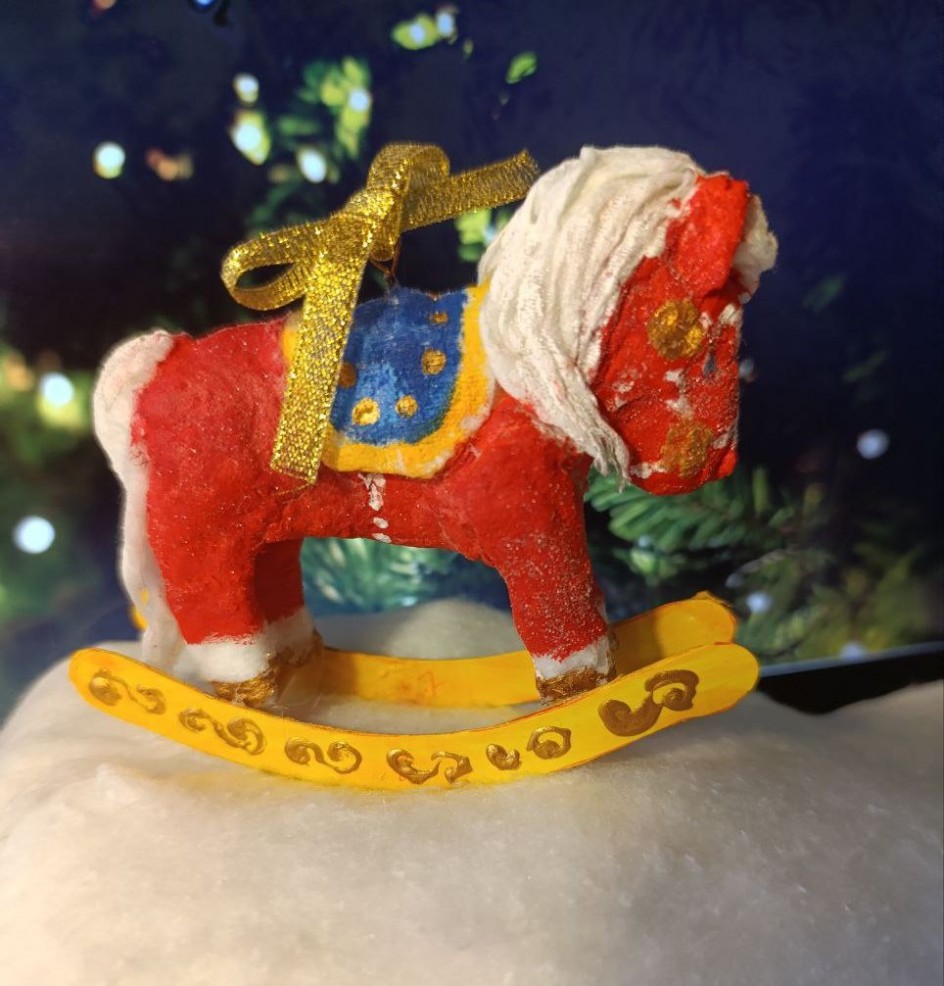 ватная игрушка "Красная лошадка"