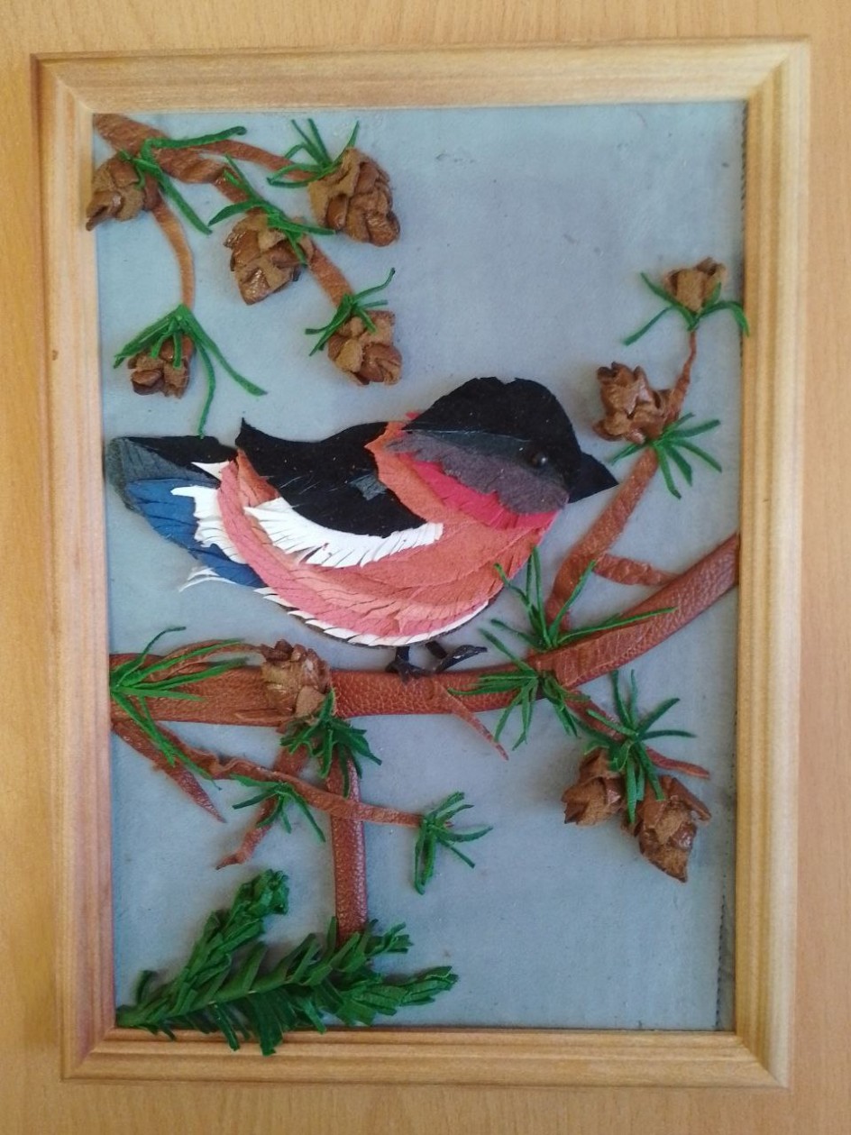 Снегирь-зимняя ягода