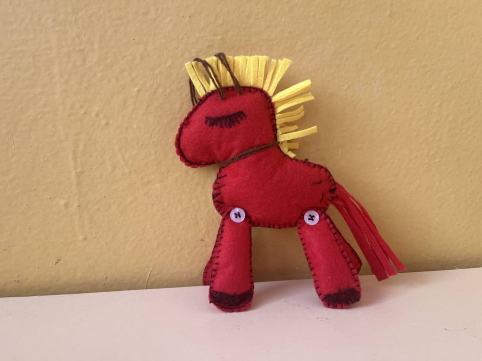 Веселая лошадка