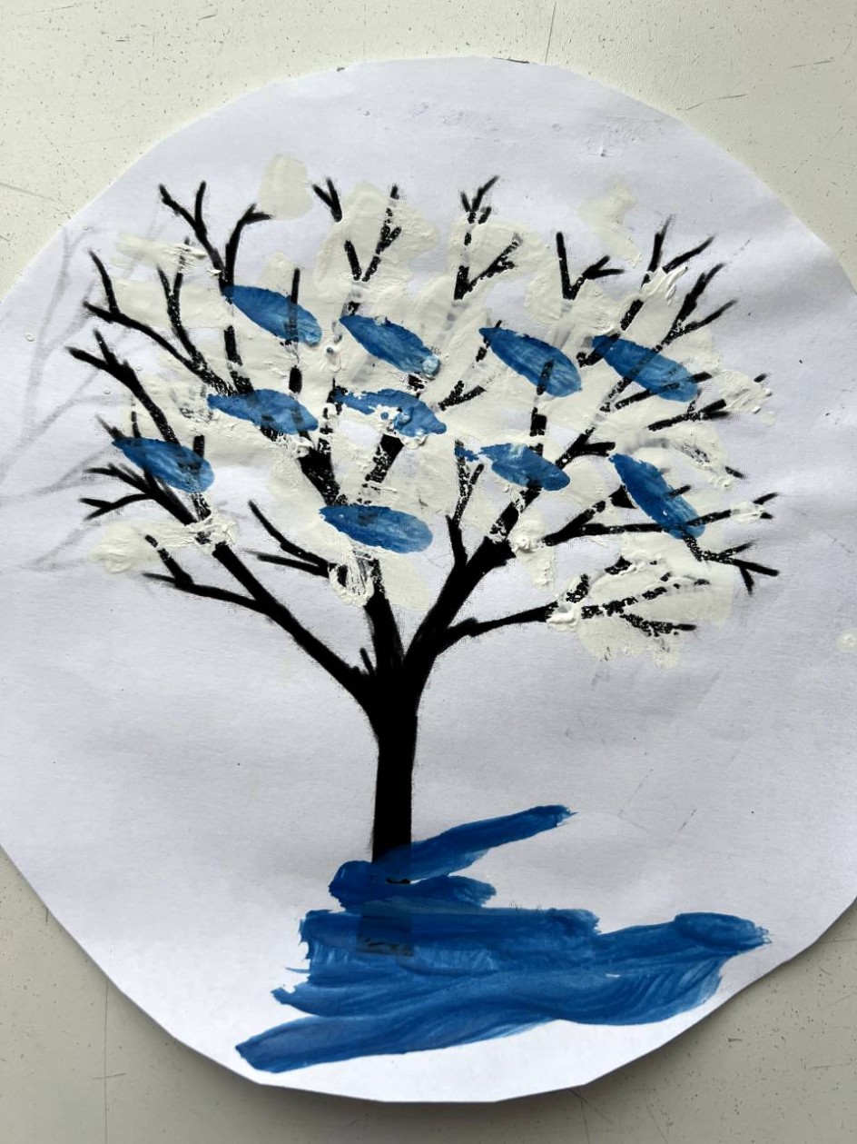 Парк снежком припорошило