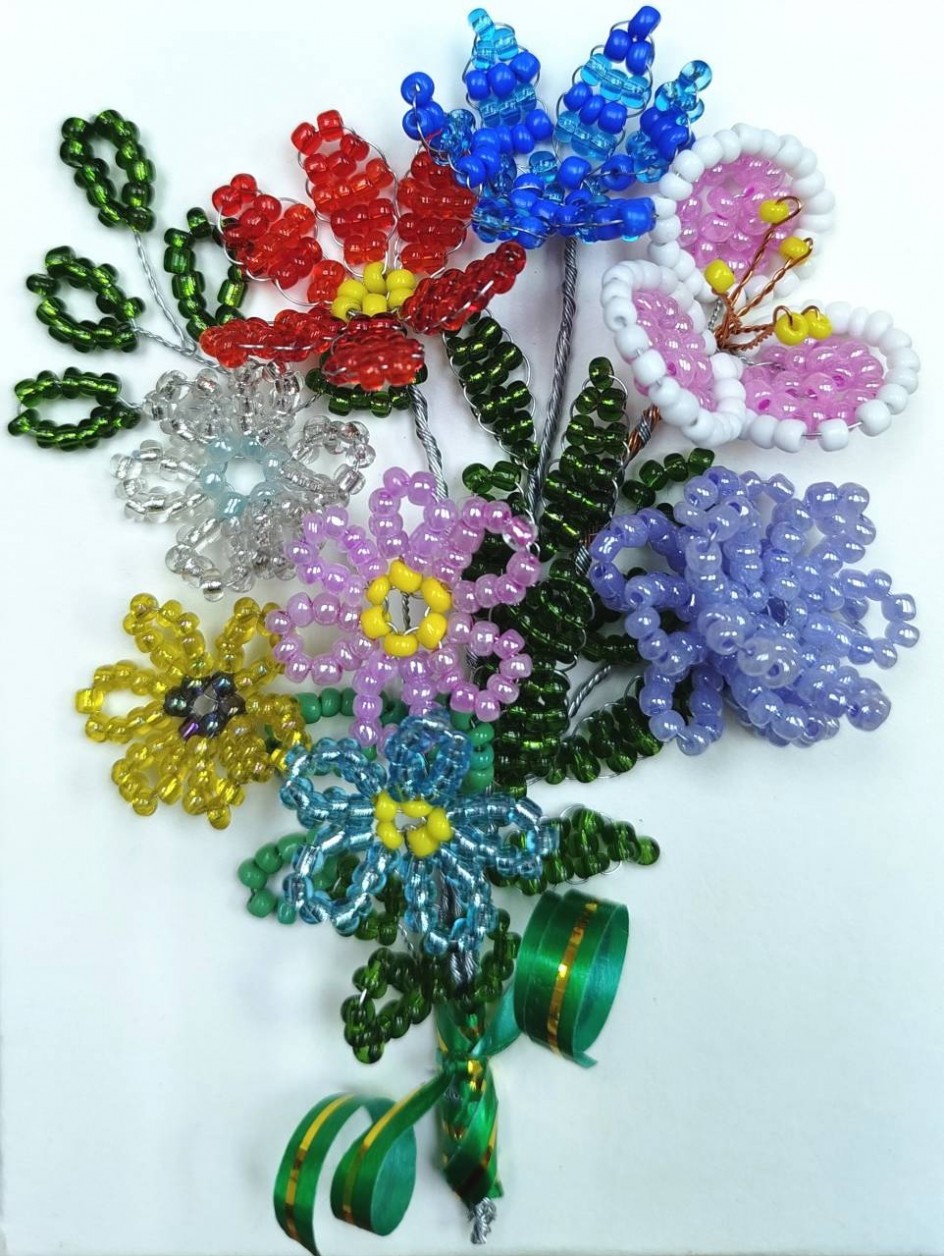 "Мой первый букет из бисера"