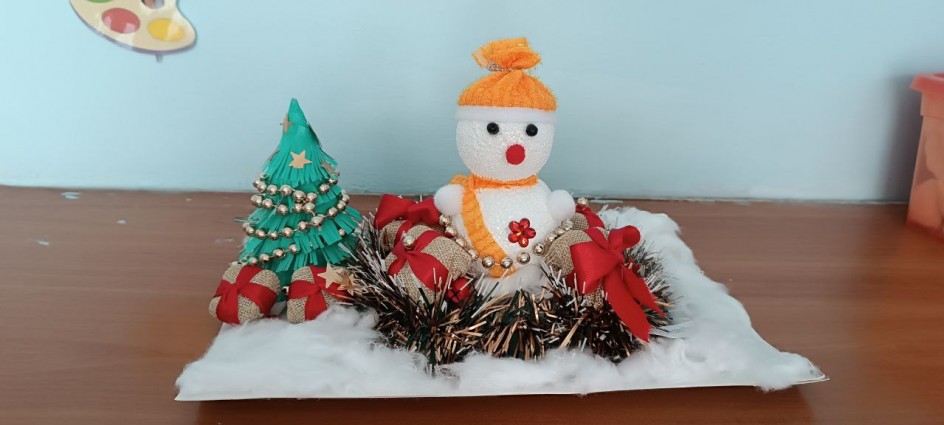 Снеговик в лесу