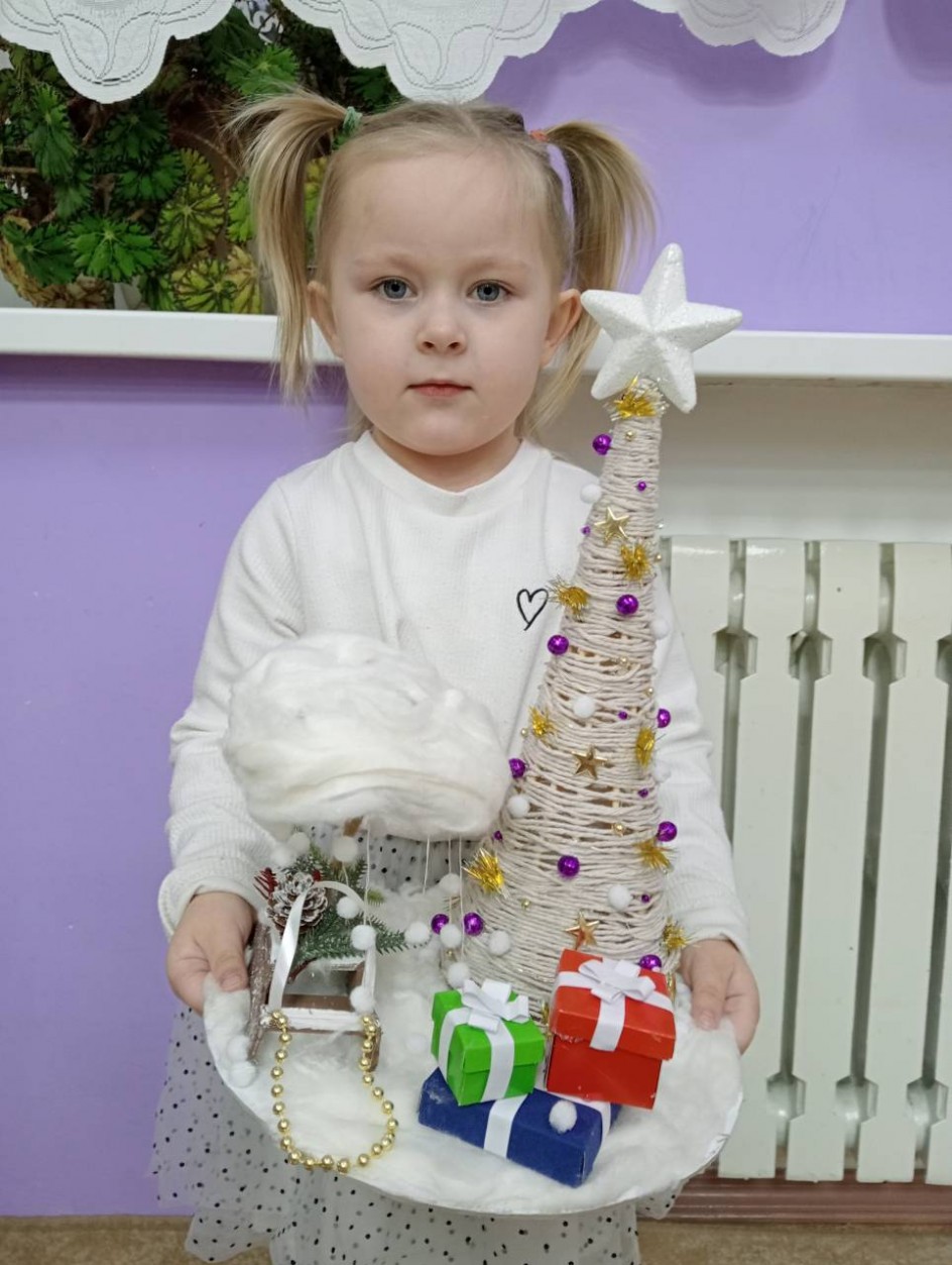 "Путешествие подарков в санях Деда Мороза"