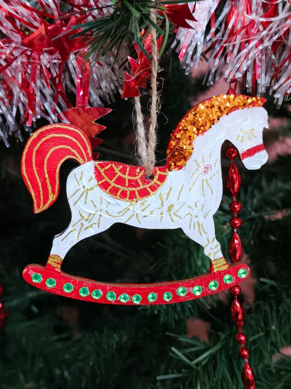 Новогодняя лошадка