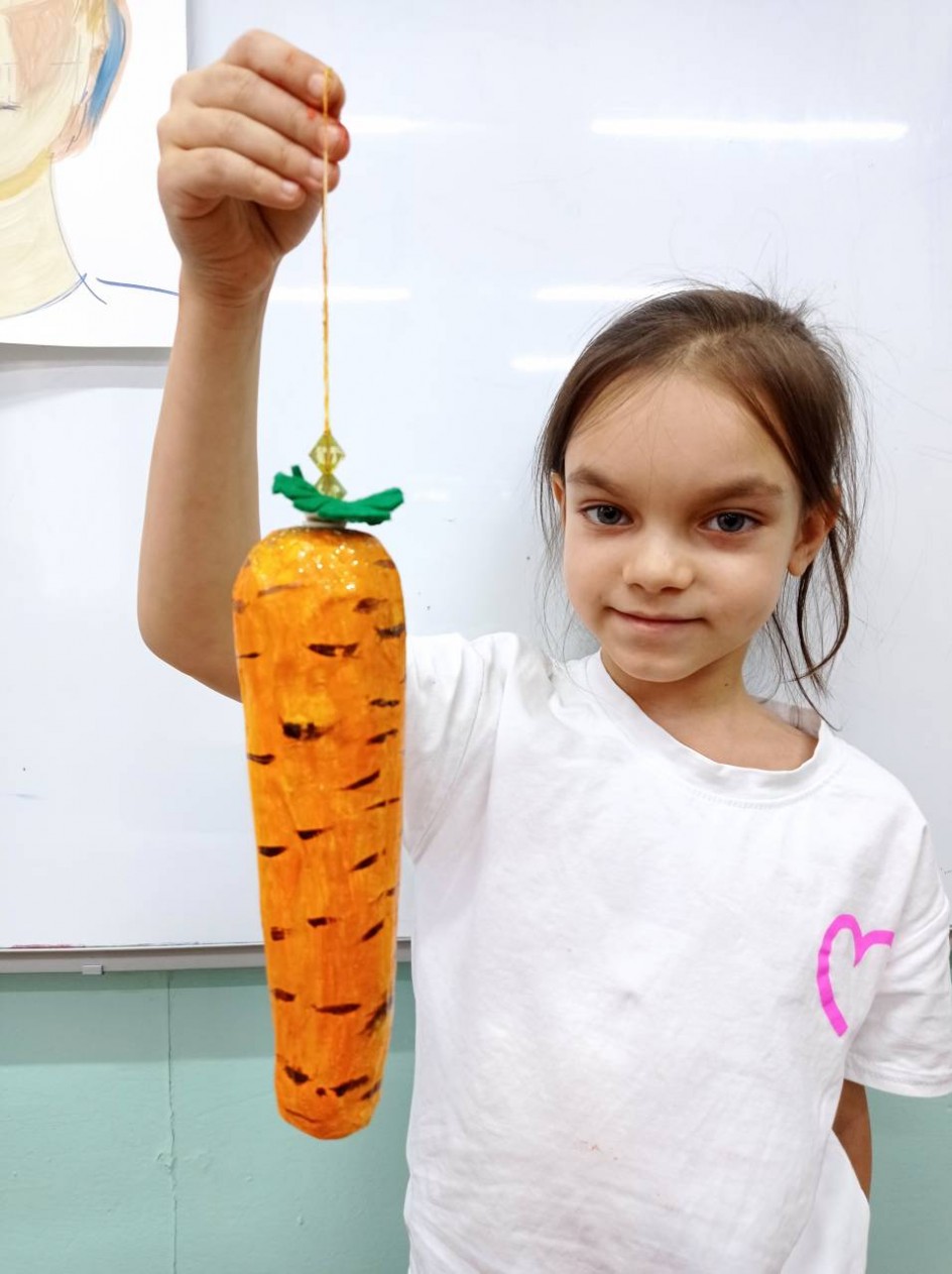 Новогодняя игрушка "Морковь"