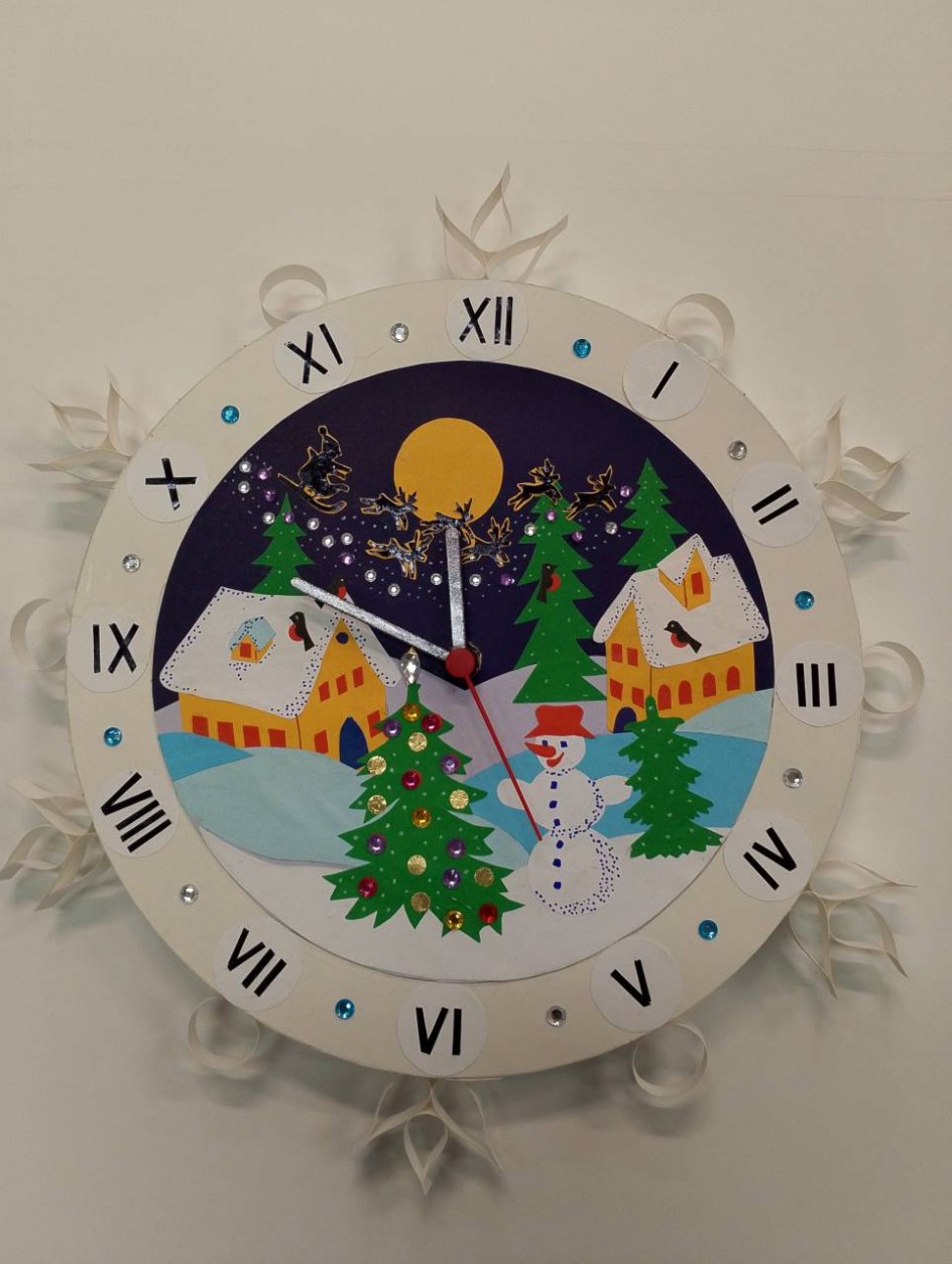 Механические часы. "Новый год к нам мчится"