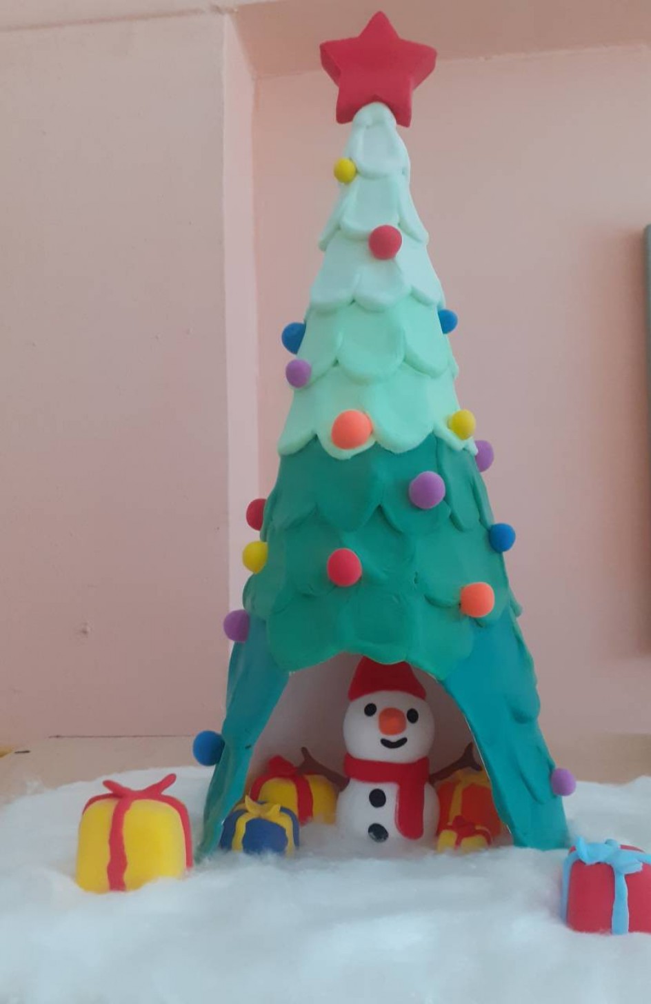 Новый год и снеговик