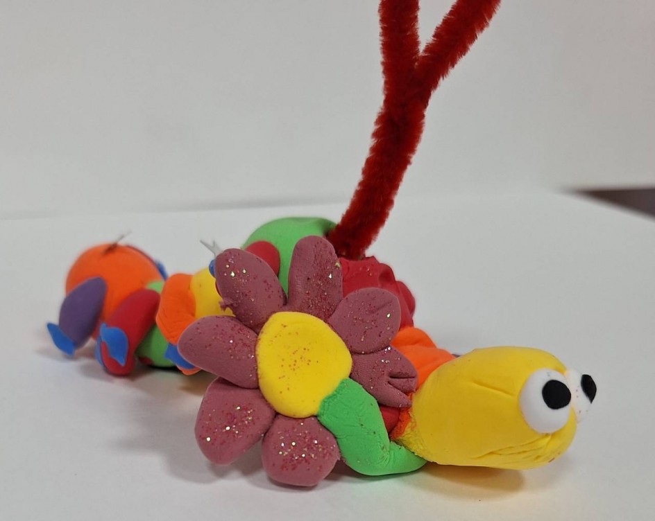 Радужная гусеница