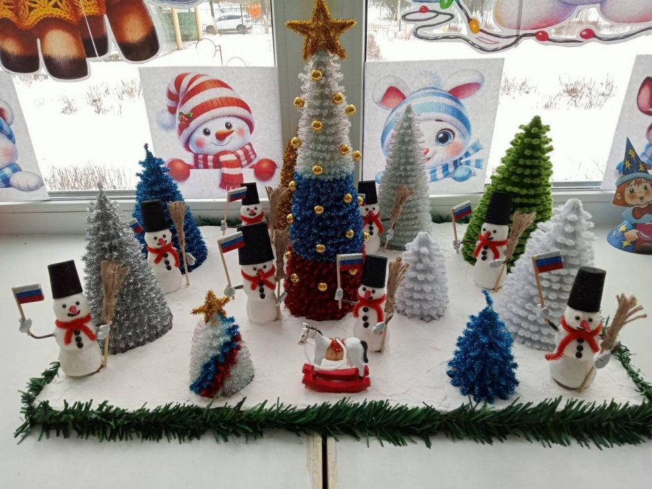 "Каждому Снеговику по елке!"