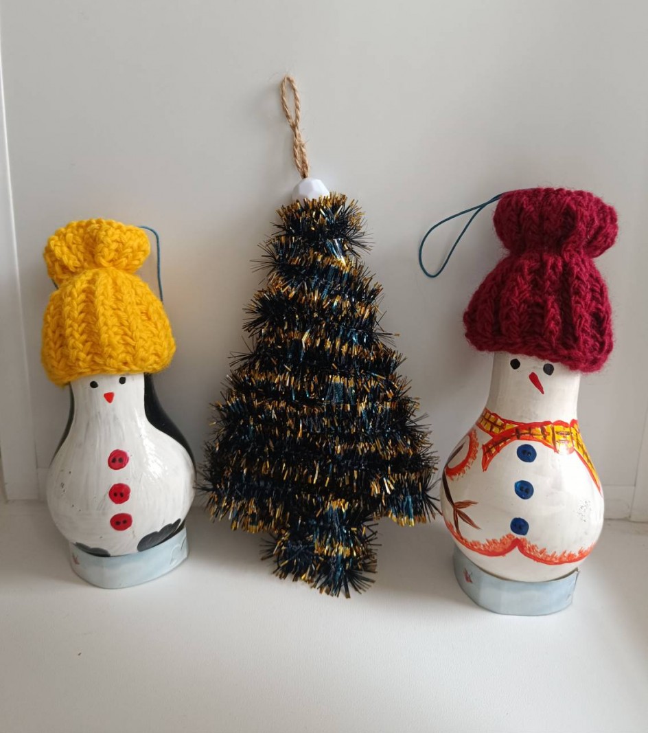 "ПИНГВИНЫ У ЁЛКИ"