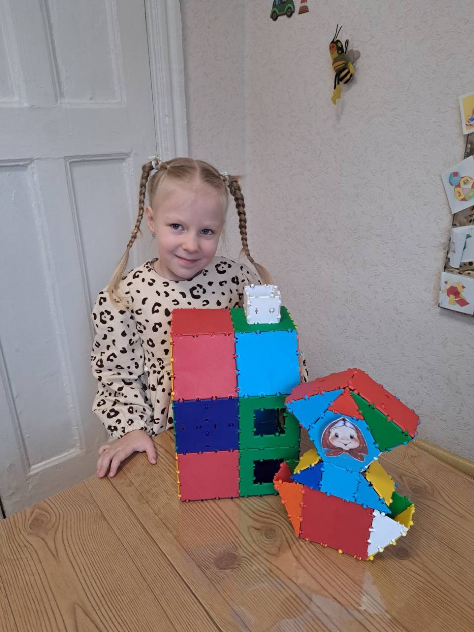 Бабушка из сказки "Колобок"