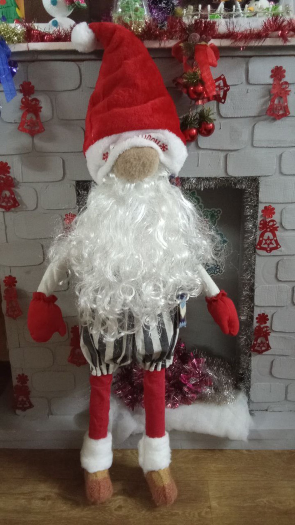 Новогодний гном