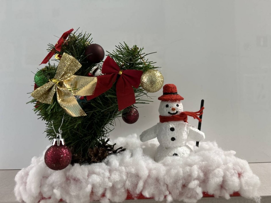 «Снеговик в зимнем лесу»