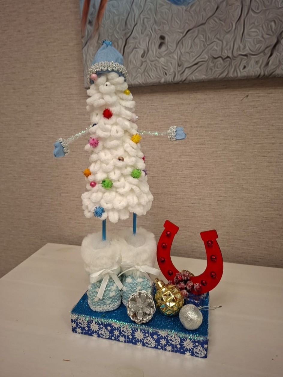 Волшебная новогодняя елка