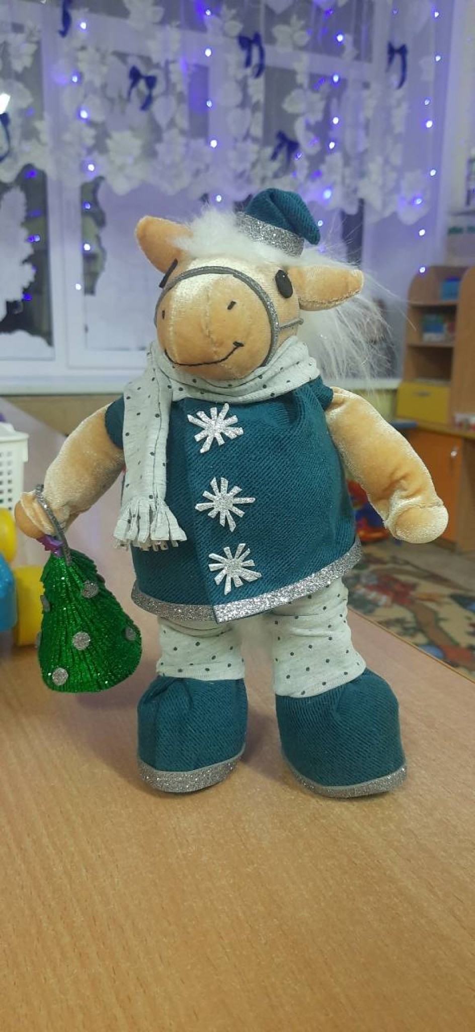 Новогодняя лошадка