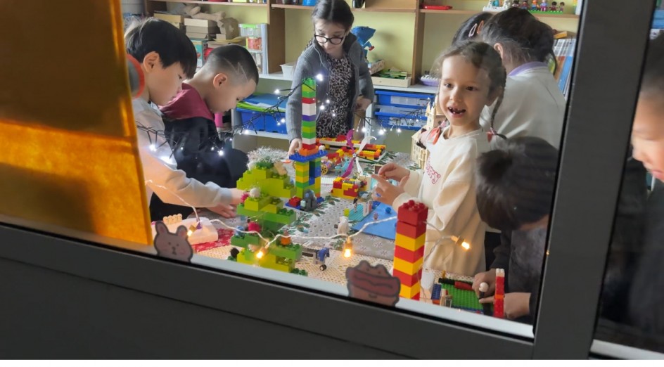 "Новогодняя площадь"