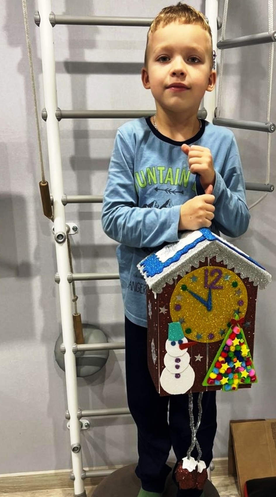 Новогодняя игрушка "Волшебные часы"