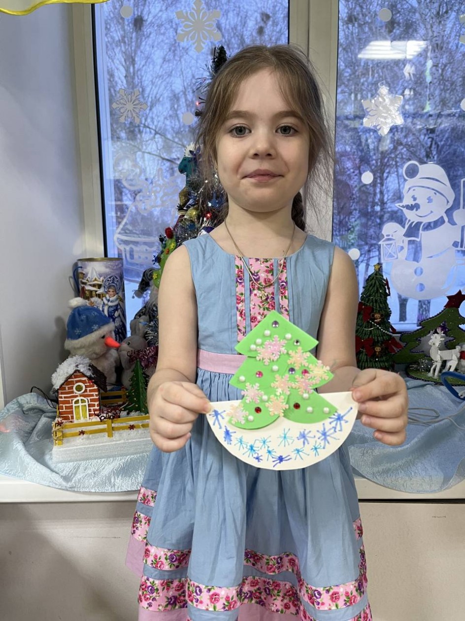 "Елочка - Красавица, всем нам очень нравится"