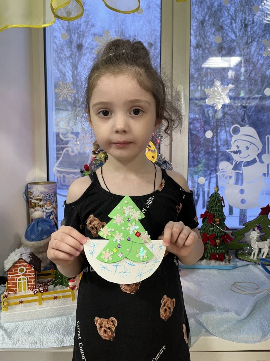 "Елочка - Красавица, всем нам очень нравится"