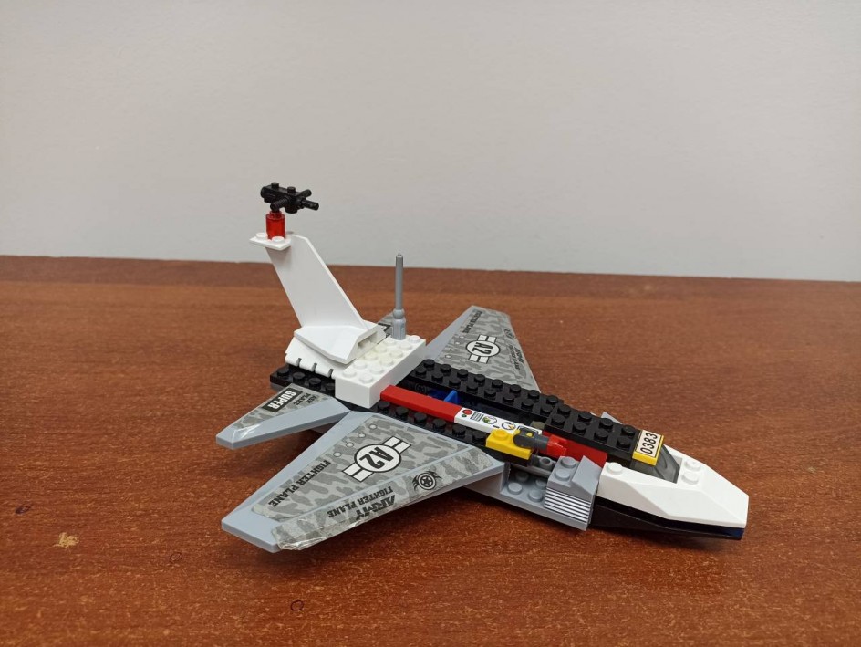 Транспортный самолет