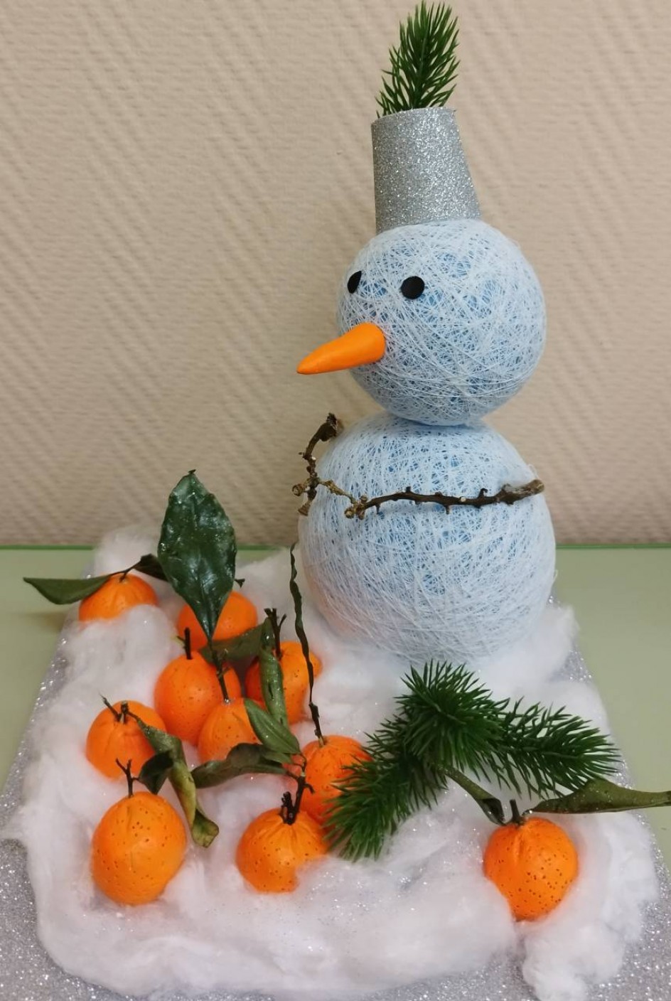 Снеговик и мандаринки