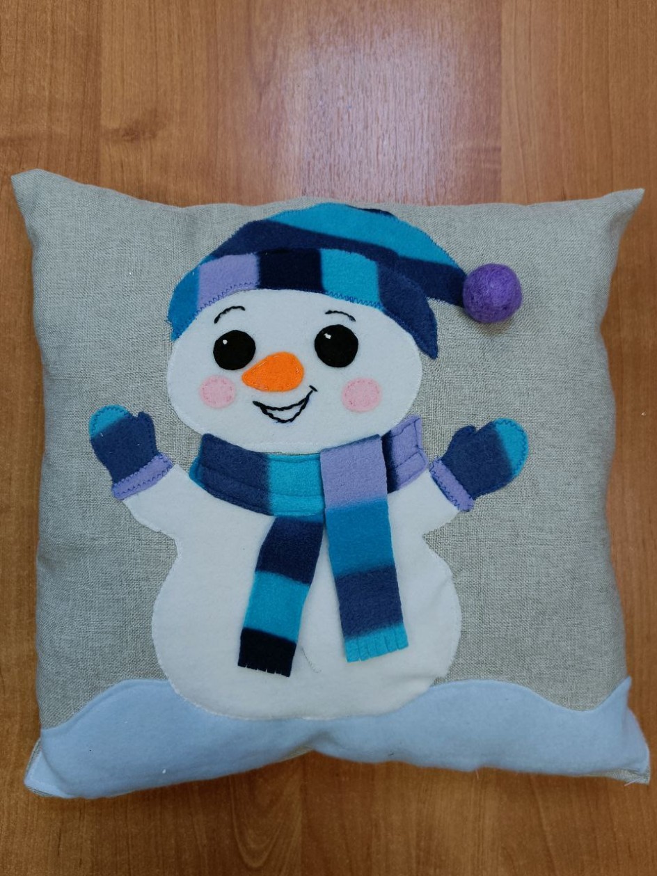 Подушка "Снеговичок"
