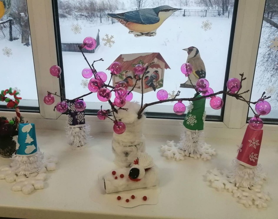 Гномики в зимнем саду.