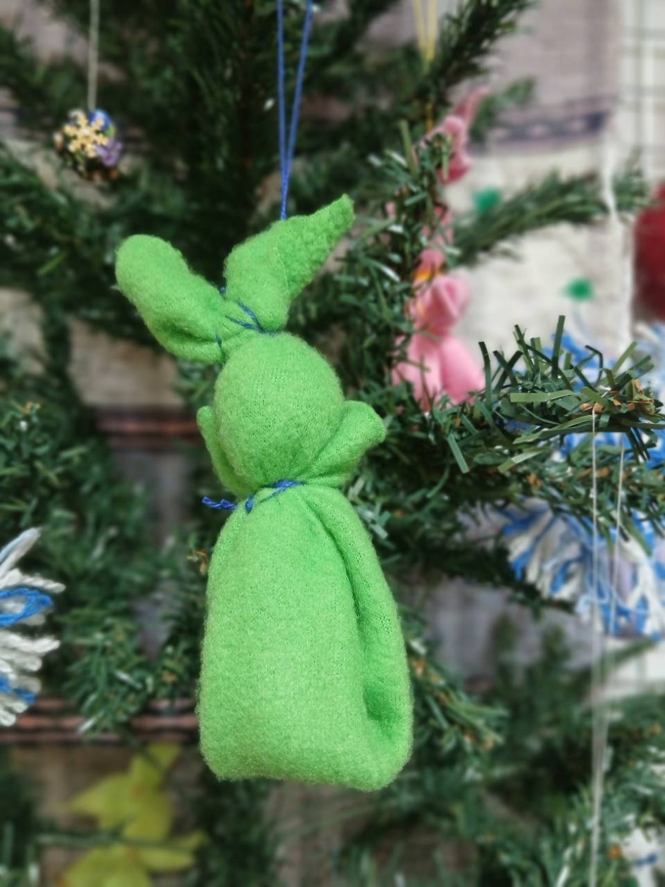 Зайка,тряпичная игрушка