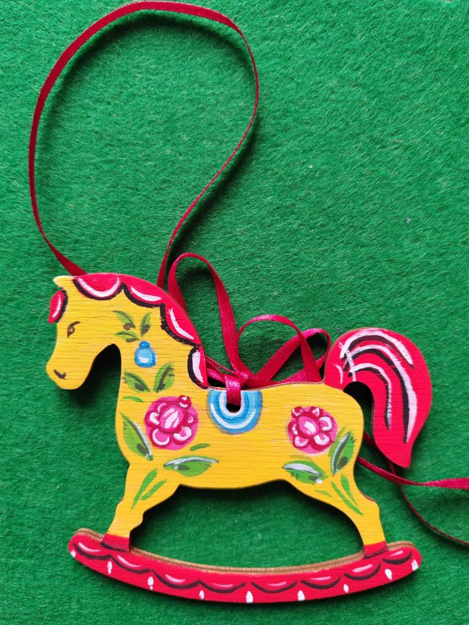Новогодняя лошадка