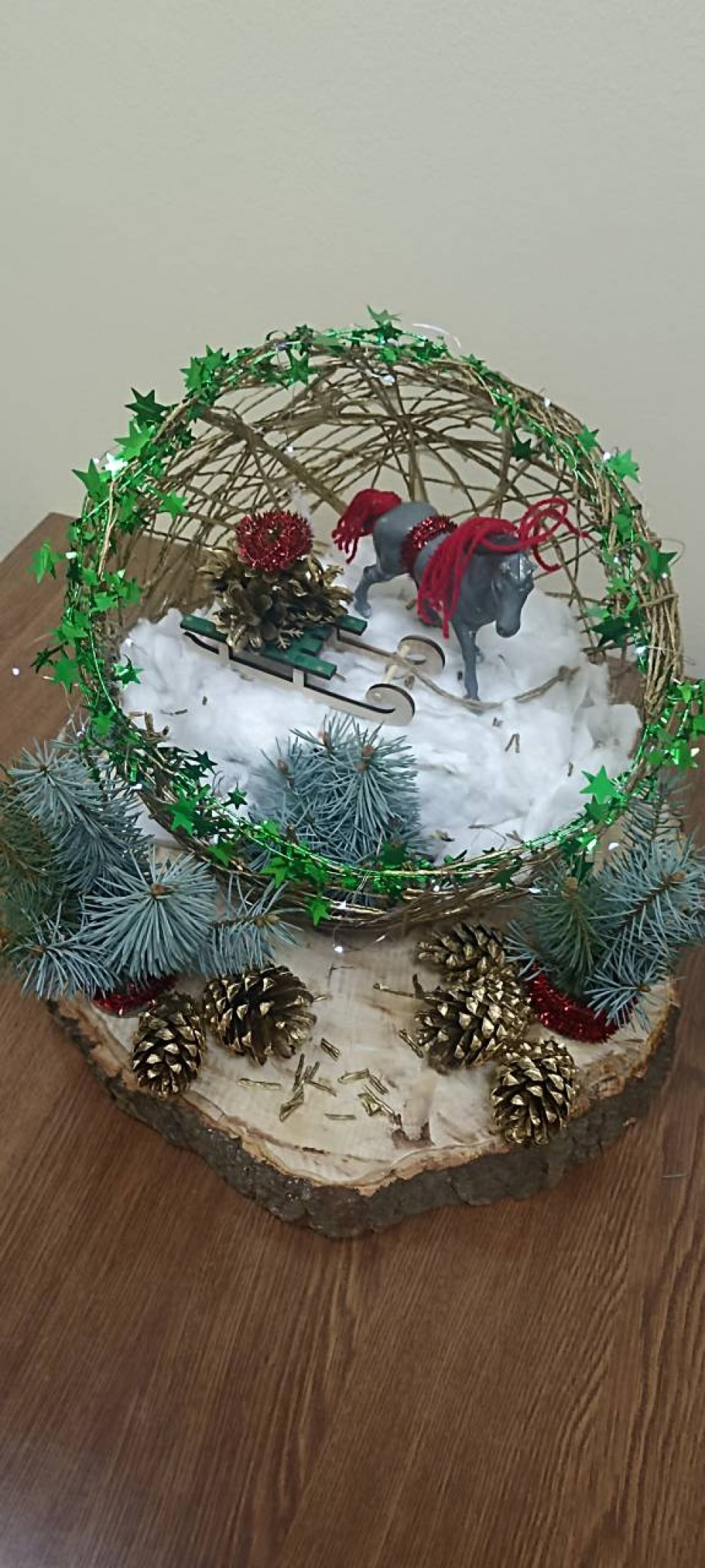 "Новый год к нам мчится... "