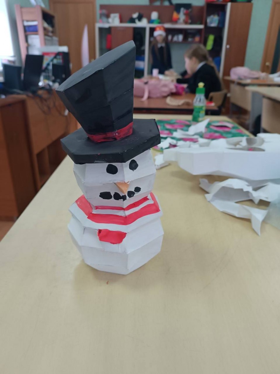 Снеговик в технике паперкрафт