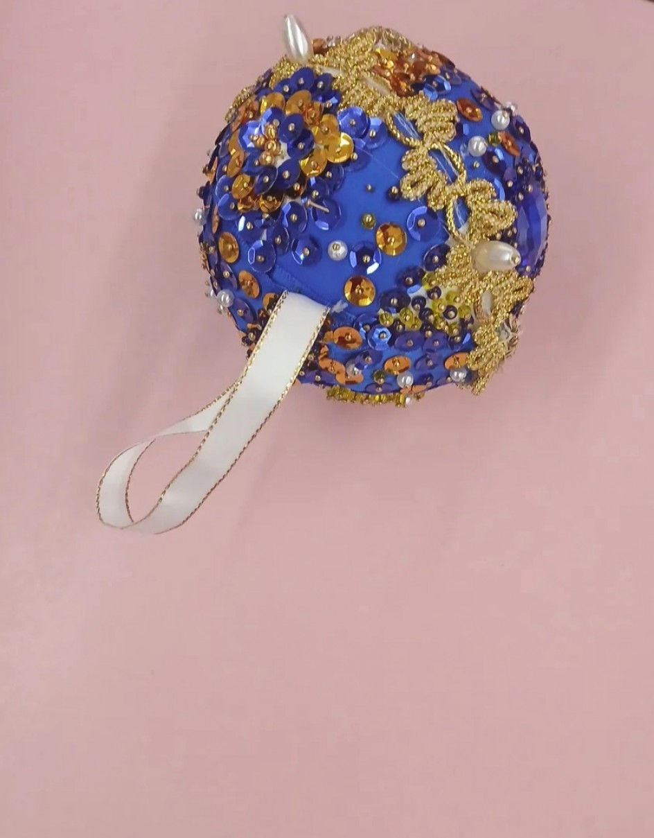 Новогодняя игрушка