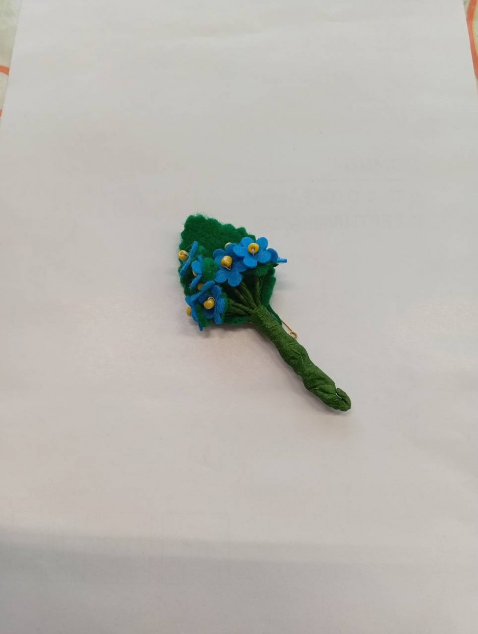 Брошь "Букет незабудок"
