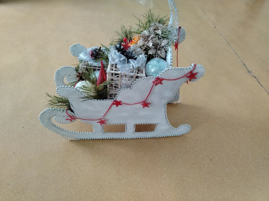 Сани с подарками